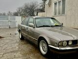 BMW 525 1991 года за 1 350 000 тг. в Шу – фото 2