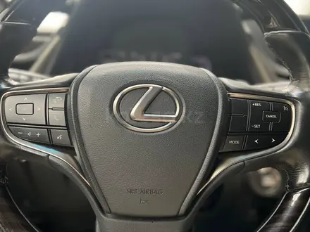 Lexus ES 250 2018 года за 20 000 000 тг. в Астана – фото 15