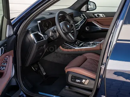 BMW X7 XDrive 40i 2025 года за 91 116 734 тг. в Астана – фото 5