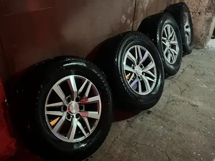 Диски в комплекте с шинами 265/65R17 за 257 000 тг. в Алматы