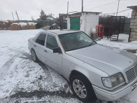 Mercedes-Benz E 220 1994 года за 1 600 000 тг. в Павлодар – фото 2