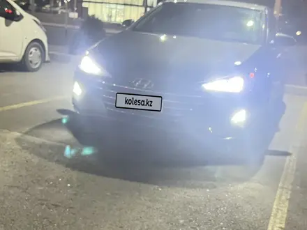 Hyundai Elantra 2019 года за 5 800 000 тг. в Актау – фото 4