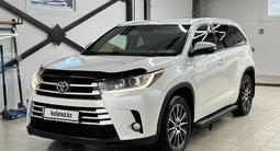 Toyota Highlander 2017 года за 18 000 000 тг. в Уральск – фото 2