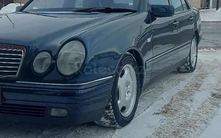 Mercedes-Benz E 200 1996 годаfor3 800 000 тг. в Астана