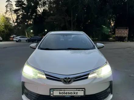 Toyota Corolla 2017 года за 8 000 000 тг. в Алматы