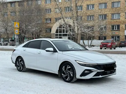 Hyundai Elantra 2023 года за 8 850 000 тг. в Караганда