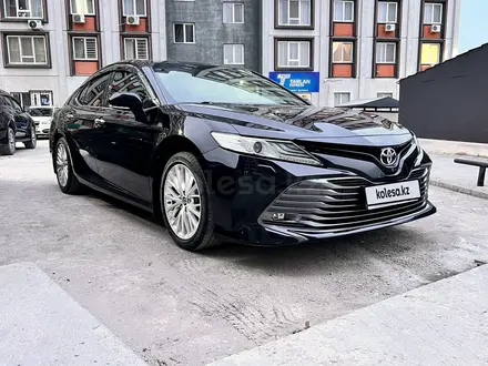 Toyota Camry 2019 года за 17 999 999 тг. в Алматы – фото 3