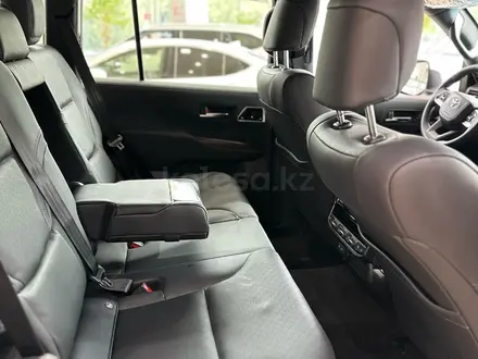 Toyota Land Cruiser Luxe 2026 года за 66 920 000 тг. в Алматы – фото 6