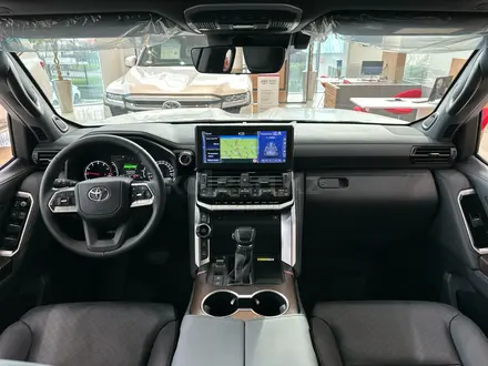 Toyota Land Cruiser Luxe 2026 года за 66 920 000 тг. в Алматы – фото 17