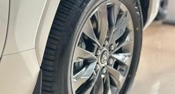 Toyota Land Cruiser Luxe 2026 года за 66 920 000 тг. в Алматы – фото 4