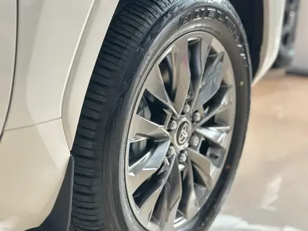Toyota Land Cruiser Luxe 2026 года за 66 920 000 тг. в Алматы – фото 4
