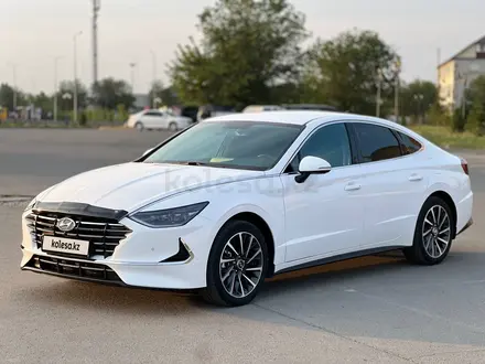Hyundai Sonata 2023 года за 11 700 000 тг. в Семей – фото 2