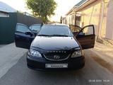 Toyota Avensis 2001 годаүшін2 650 000 тг. в Шымкент