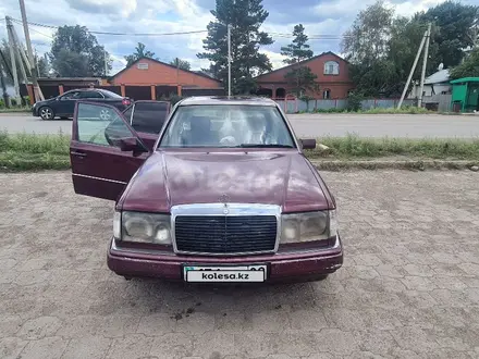 Mercedes-Benz E 260 1992 года за 1 500 000 тг. в Караганда – фото 4