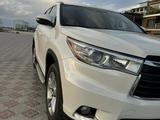 Toyota Highlander 2016 года за 12 900 000 тг. в Актау – фото 2