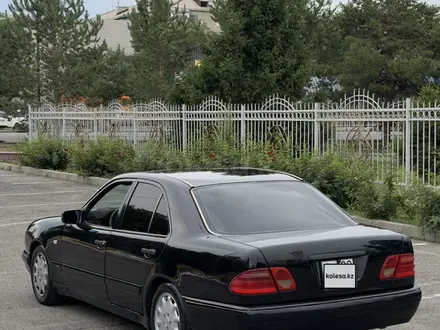 Mercedes-Benz E 230 1996 года за 2 650 000 тг. в Талдыкорган – фото 4