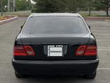 Mercedes-Benz E 230 1996 года за 2 500 000 тг. в Талдыкорган – фото 3