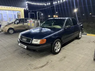 Audi 100