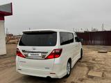 Toyota Alphard 2012 года за 5 100 000 тг. в Атырау – фото 2