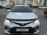 Toyota Camry 2021 года за 18 500 000 тг. в Шымкент