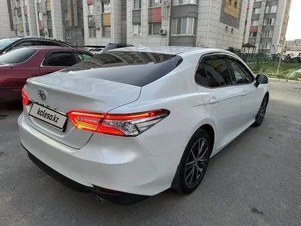 Toyota Camry 2021 года за 18 500 000 тг. в Шымкент – фото 8