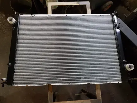 Радиаторы охлаждения на Bentley за 300 000 тг. в Алматы