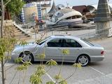 Mercedes-Benz E 320 2001 года за 5 300 000 тг. в Актау – фото 2