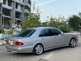 Mercedes-Benz E 320 2001 года за 5 300 000 тг. в Актау – фото 3