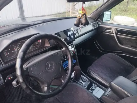 Mercedes-Benz E 280 1995 года за 2 200 000 тг. в Караганда – фото 12