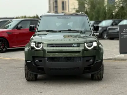Land Rover Defender X-Dynamic SE 2026 года за 73 349 000 тг. в Алматы – фото 2
