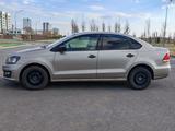 Volkswagen Polo 2017 годаүшін3 900 000 тг. в Астана – фото 4