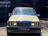 Mercedes-Benz E 230 1985 годаүшін2 150 000 тг. в Актобе – фото 2