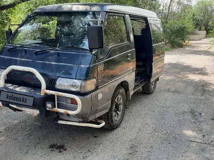 Mitsubishi Delica 1993 года за 1 000 000 тг. в Алматы