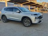 Hyundai Santa Fe 2021 года за 13 300 000 тг. в Караганда – фото 3