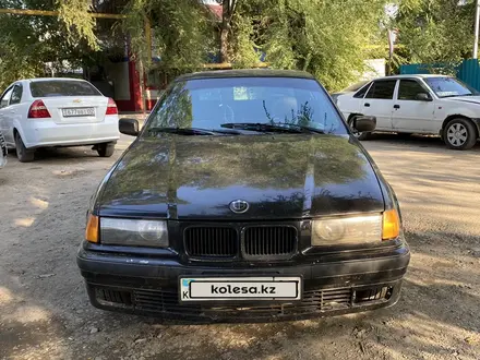 BMW 320 1991 года за 900 000 тг. в Алматы