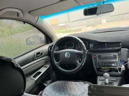 Volkswagen Passat 2002 года за 1 250 000 тг. в Алматы – фото 5