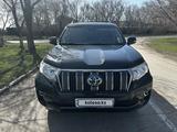 Toyota Land Cruiser Prado 2022 года за 26 900 000 тг. в Караганда