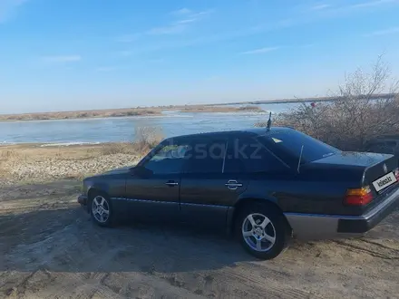 Mercedes-Benz E 230 1992 года за 1 450 000 тг. в Кызылорда – фото 4