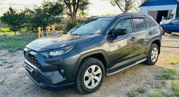 Toyota RAV4 2020 года за 14 000 000 тг. в Атырау – фото 4