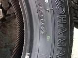 YOKOHAMA 215/55 R17 93V E70B за 41 400 тг. в Алматы – фото 3