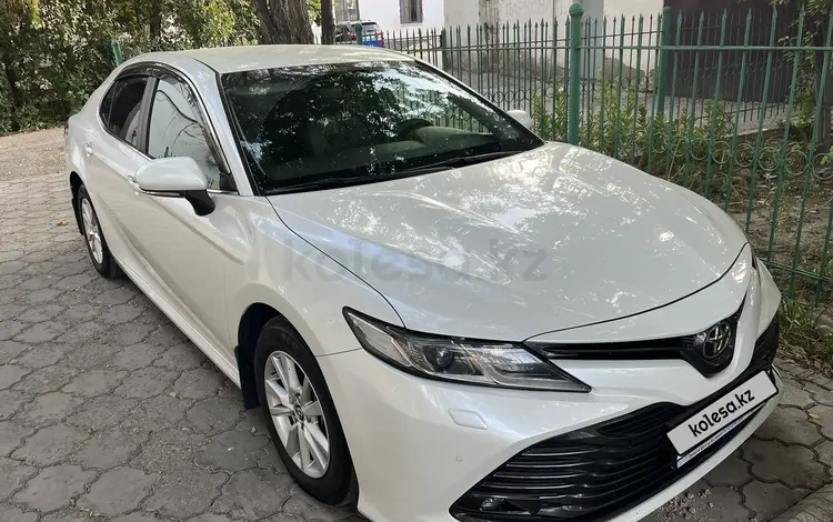 Toyota Camry 2019 года за 14 500 000 тг. в Тараз