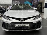 Toyota Camry 2023 года за 18 600 000 тг. в Шымкент – фото 2