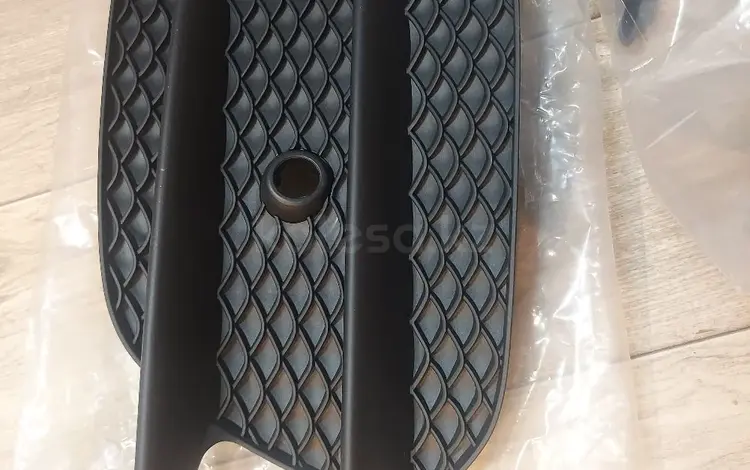 Решётка бампера боковые на Mercedes W213, E class за 30 500 тг. в Астана