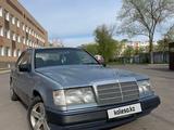 Mercedes-Benz E 260 1991 годаfor1 100 000 тг. в Астана