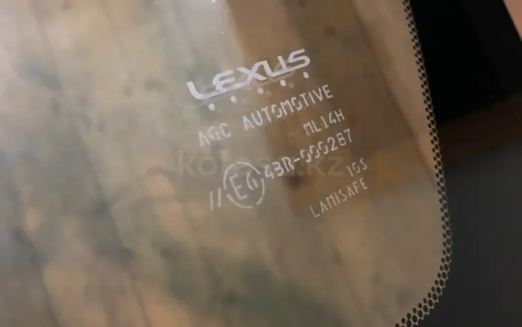 Лобовое стекло, Lexus LX 570 (2015-2020). за 160 000 тг. в Алматы