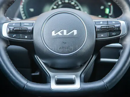 Kia K5 Comfort 2025 года за 12 000 000 тг. в Алматы – фото 17