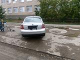 Volkswagen Passat 2004 года за 2 300 000 тг. в Актобе – фото 2