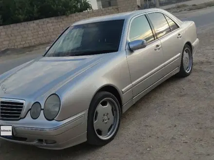 Mercedes-Benz E 320 2001 года за 5 500 000 тг. в Жанаозен – фото 2