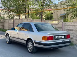 Audi 100