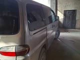 Hyundai Starex 2005 годаfor2 000 000 тг. в Туркестан – фото 4